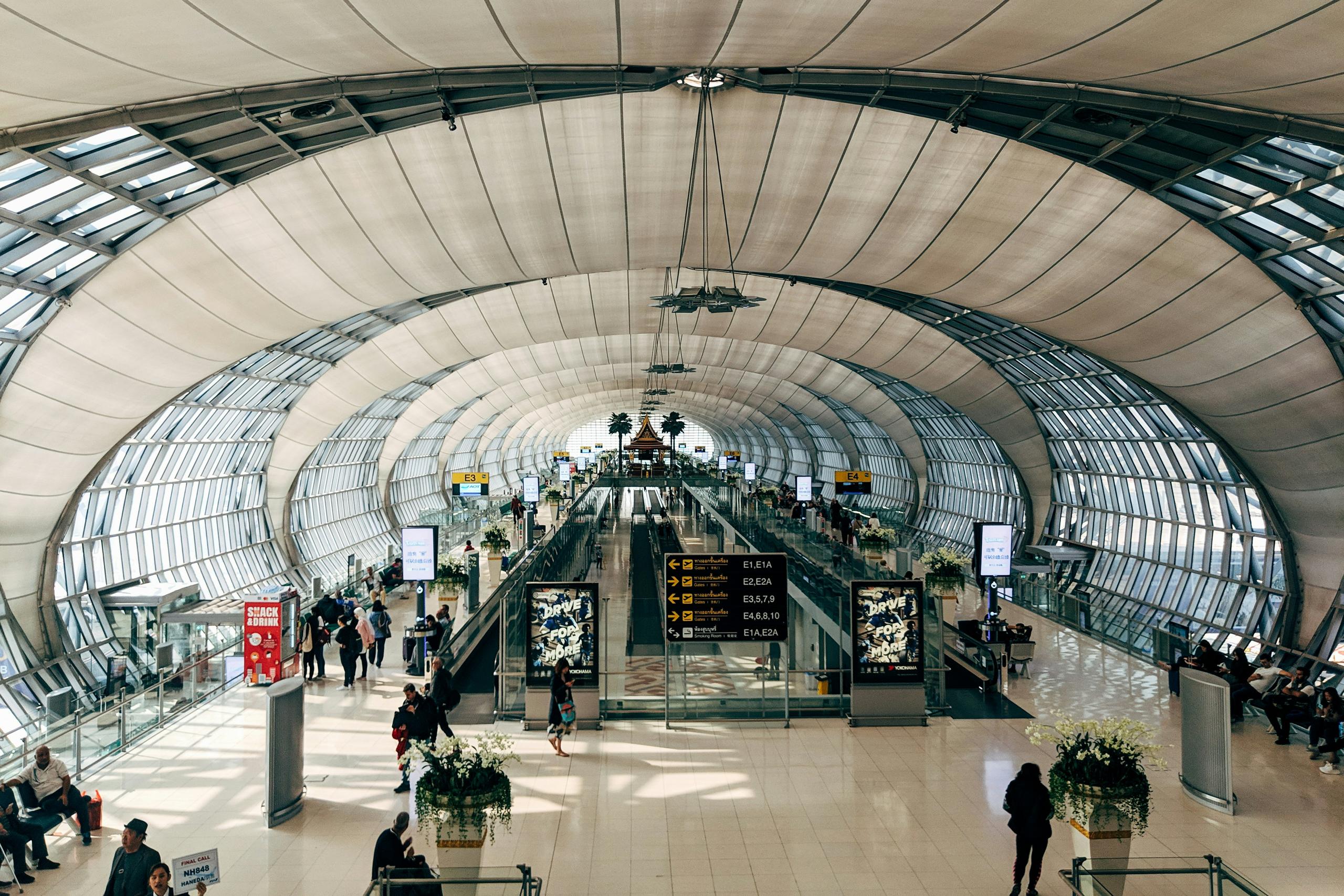 Flying the 747-400 the X-factor for Thai First